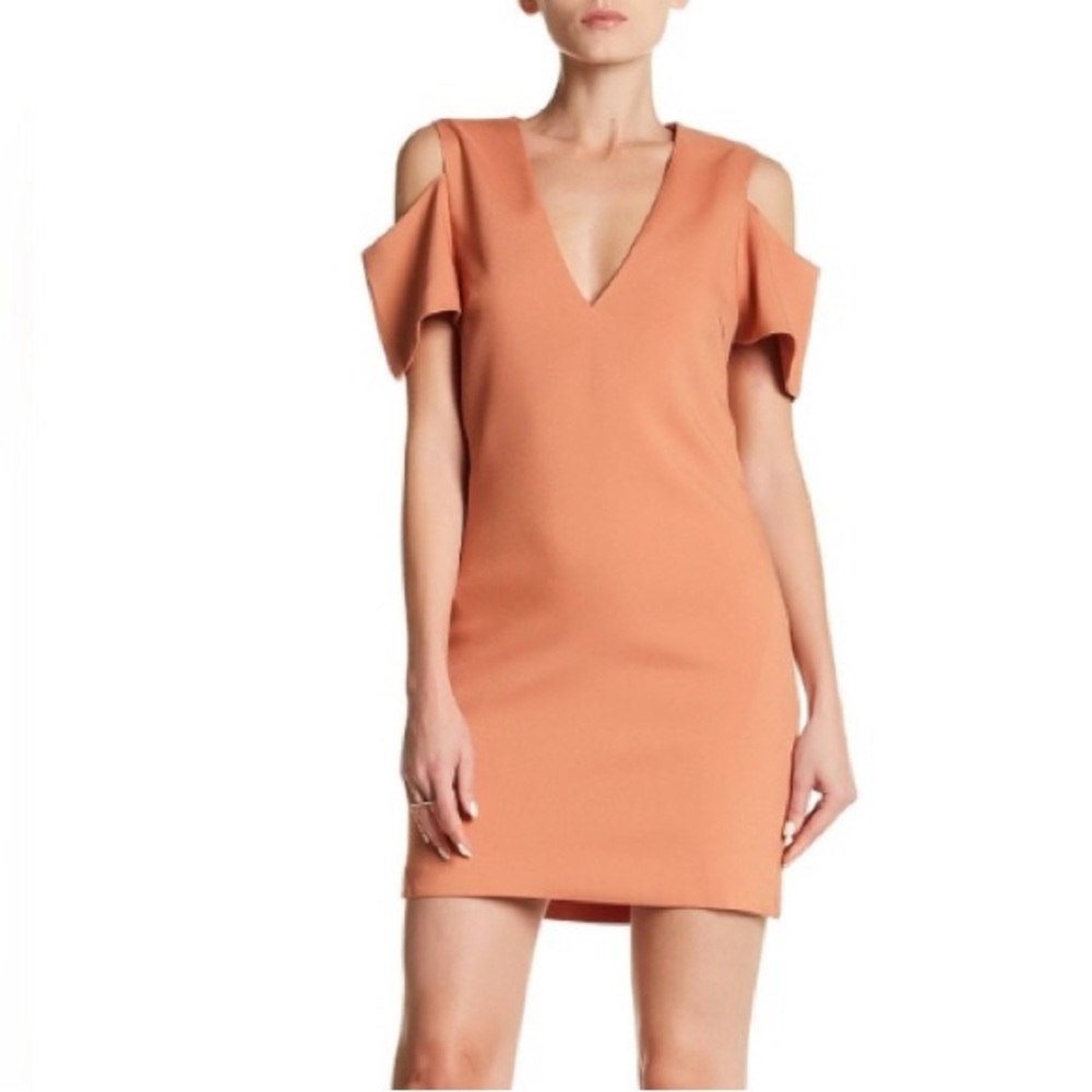 Elliatt Beginning shift dress - Picture 3 of 10